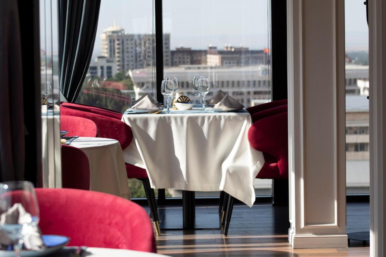 Orient Hotel Bishkek Exterior photo