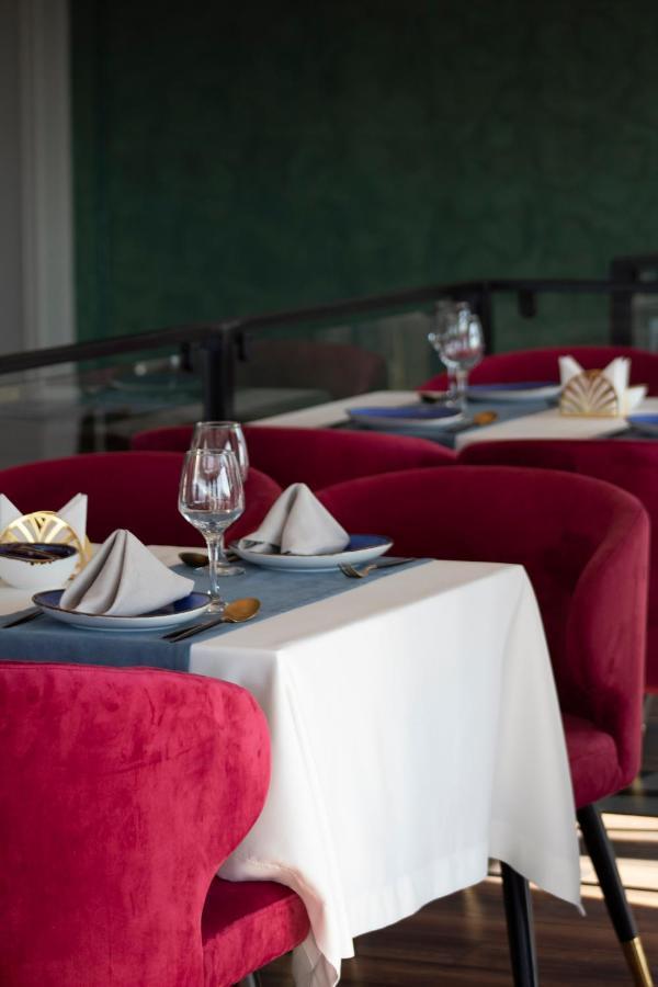 Orient Hotel Bishkek Exterior photo